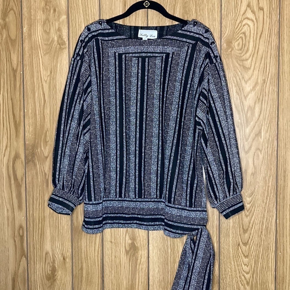Sally Lou | Vintage Side-Tie Top XL